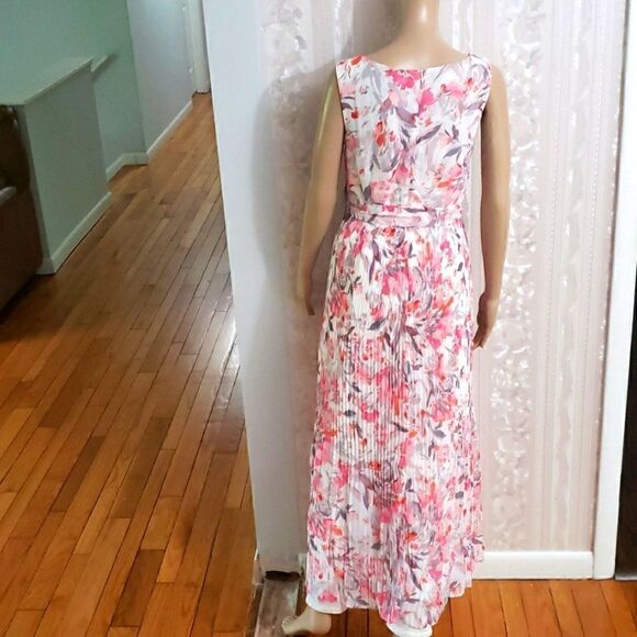 R&K Floral Belt Maxi Dress - Picture 2 of 6